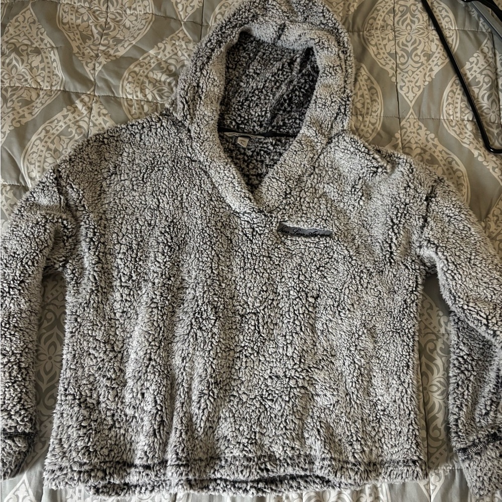 Cozy Nine Line Sherpa Hoodie - Soft Gray Plush Cropped Pullover